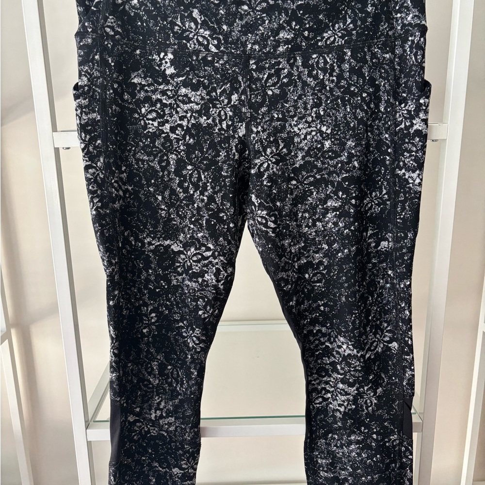 Lululemon Pace Rival Mid-Rise Crop Legging